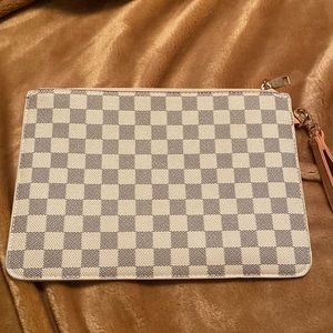 Checker board wristlet never worn